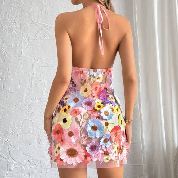 Floral Halter Neck Dress - Picture 2 of 4